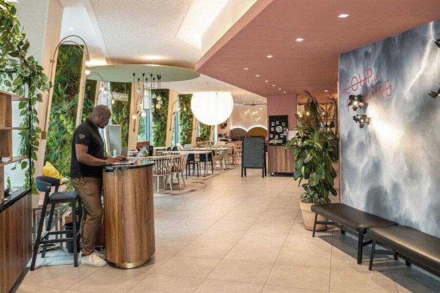 ibis Styles Meteor Avenue d'Italie lobby