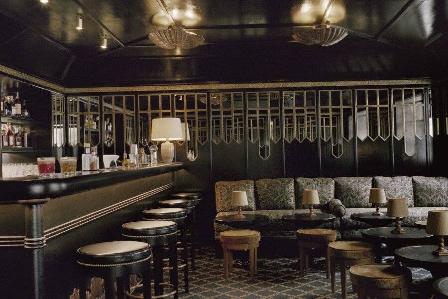 Château Voltaire bar