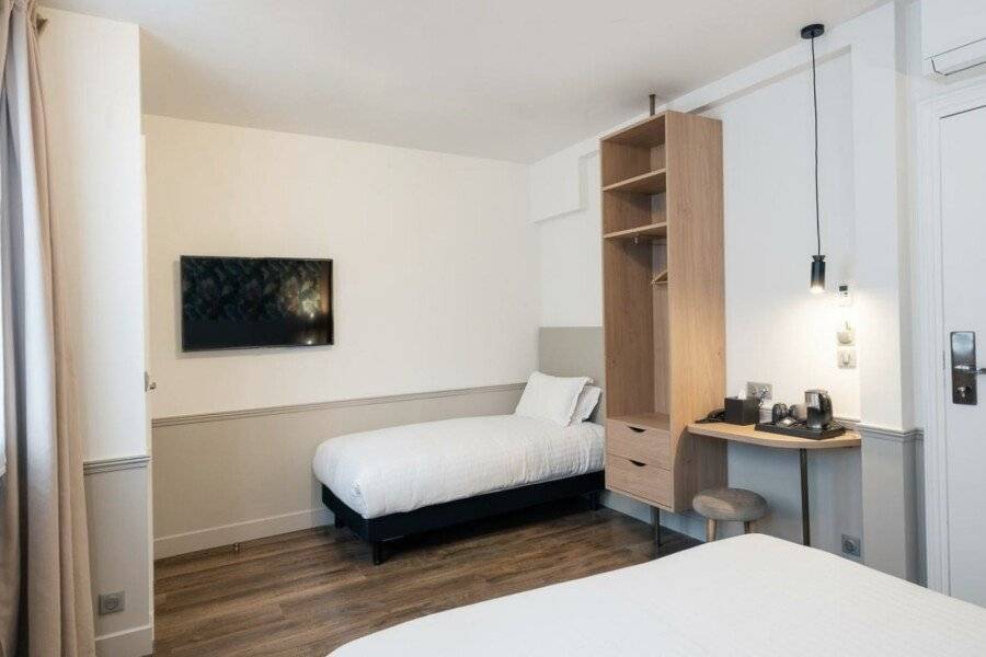 Hôtel 31 - Tour Eiffel hotel bedroom
