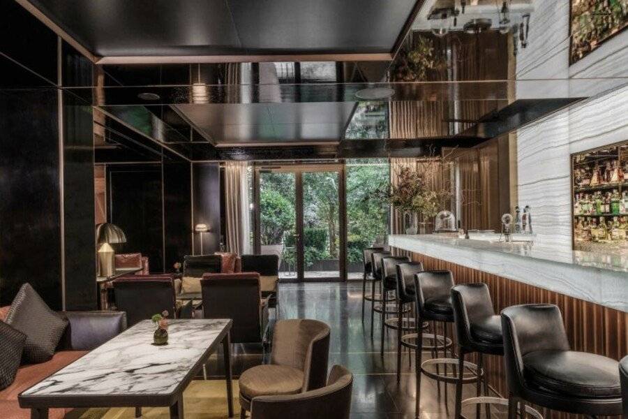 Bulgari Hotel bar