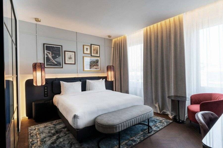 Radisson Collection Hotel, Santa Sofia Milan hotel bedroom