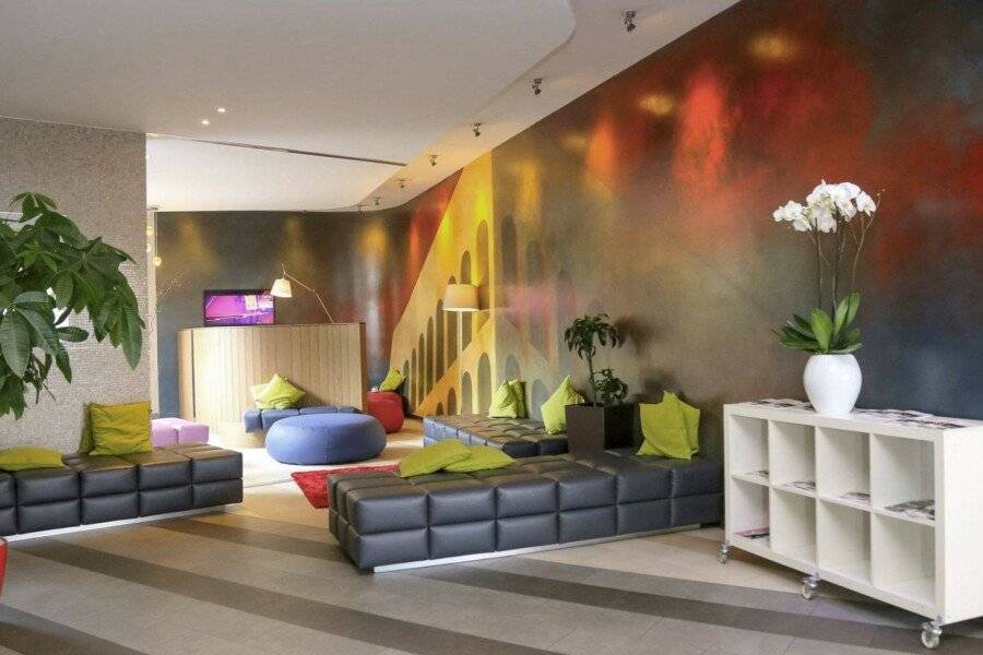 Ibis Styles Roma Eur lobby