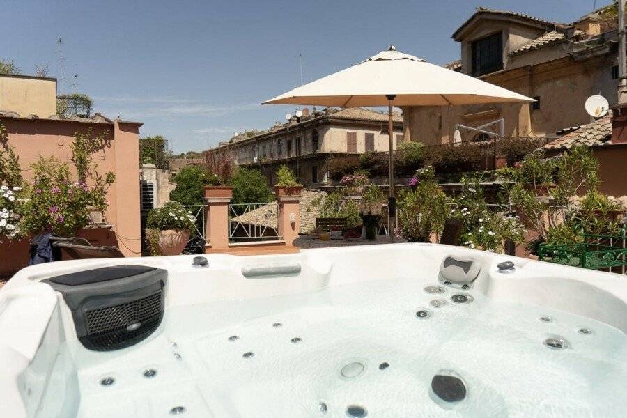 Babuino 79 jacuzzi,garden,ocean view