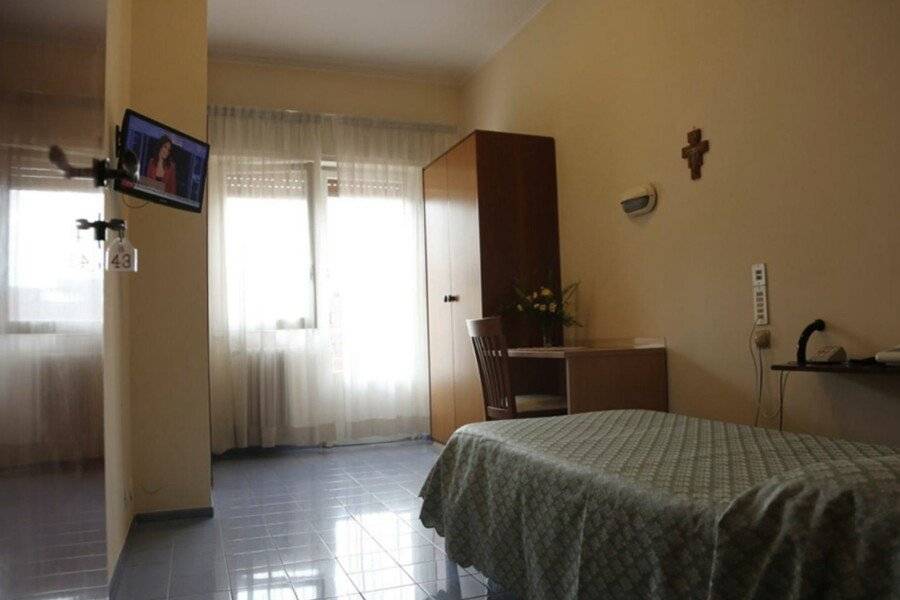 Casa Piccole Ancelle di Cristo Re hotel bedroom