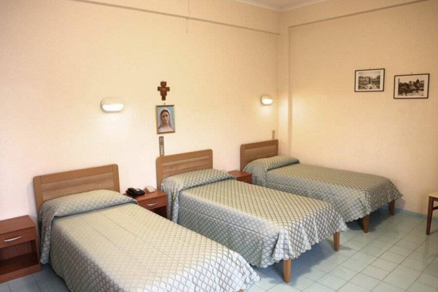 Casa Piccole Ancelle di Cristo Re hotel bedroom