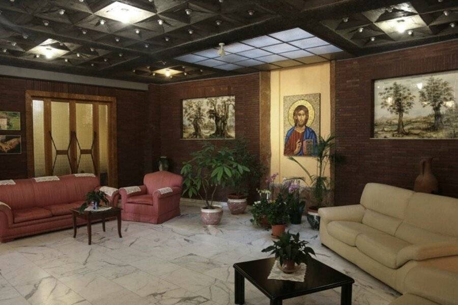 Casa Piccole Ancelle di Cristo Re lobby