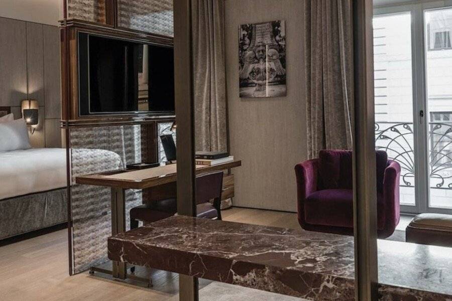 Fendi Private Suites - Small Luxury Hotels of the World hotel bedroom