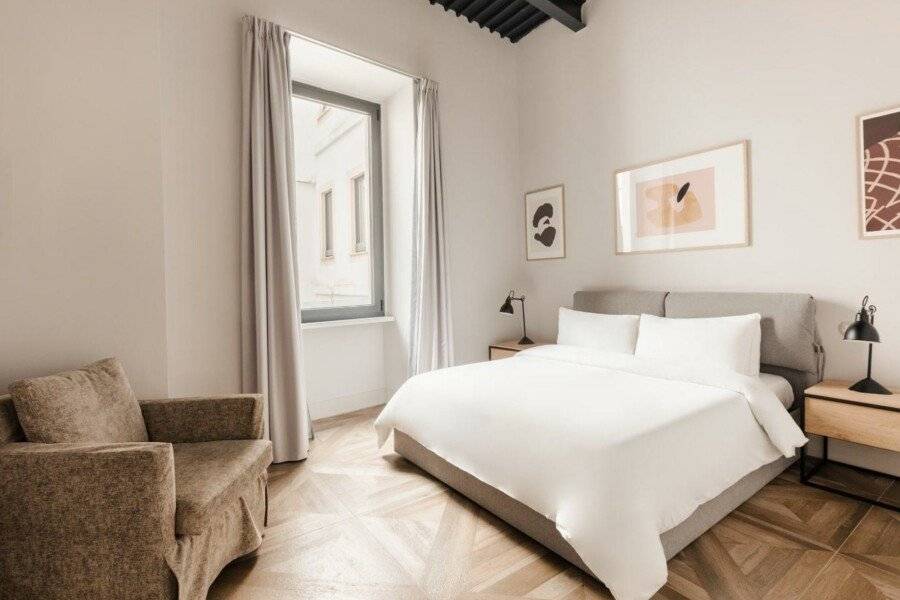 Sonder Barberini hotel bedroom