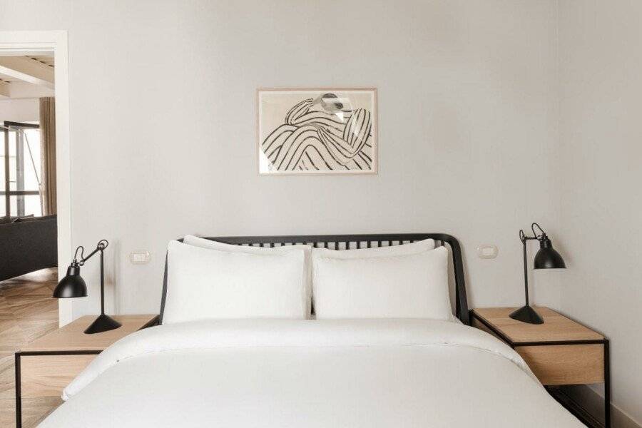 Sonder Barberini hotel bedroom