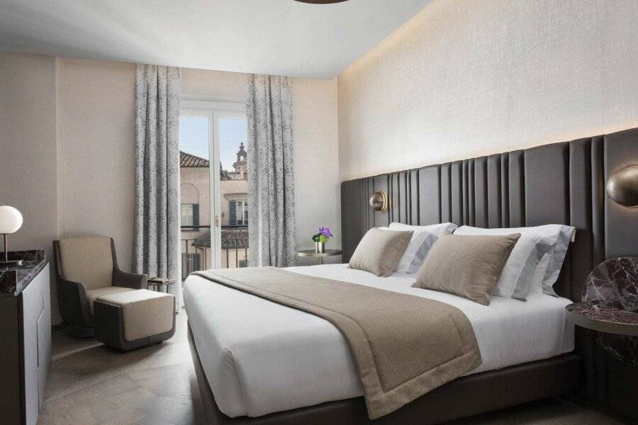 The Pantheon Iconic Hotel, Autograph Collection hotel bedroom