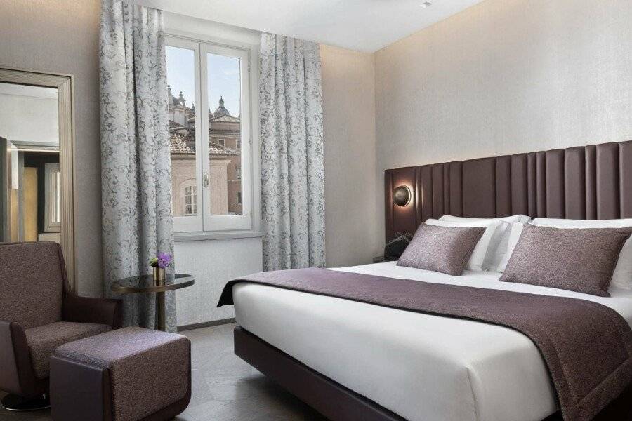 The Pantheon Iconic Hotel, Autograph Collection hotel bedroom