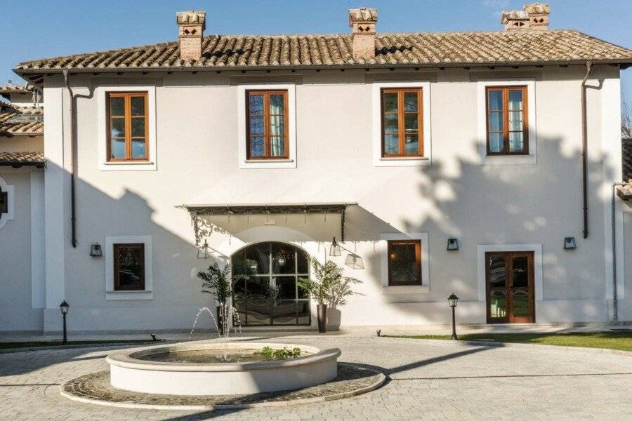 Favilla Hotel di Charme facade