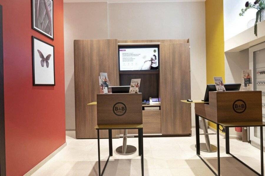 B&B Hotel Roma San Lorenzo Termini ,front desk