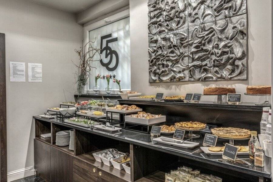 Hotel 55 Fifty-Five - Maison d'Art Collection breakfast, restaurant