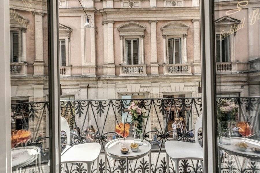 Hotel 55 Fifty-Five - Maison d'Art Collection balcony,hotel facade