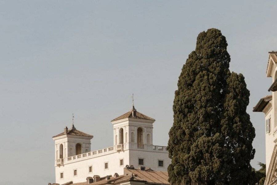 Sonder Piazza di Spagna facade