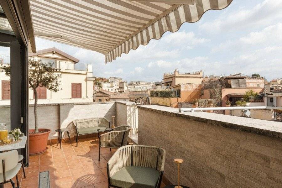 Sonder Piazza di Spagna balcony,ocean view