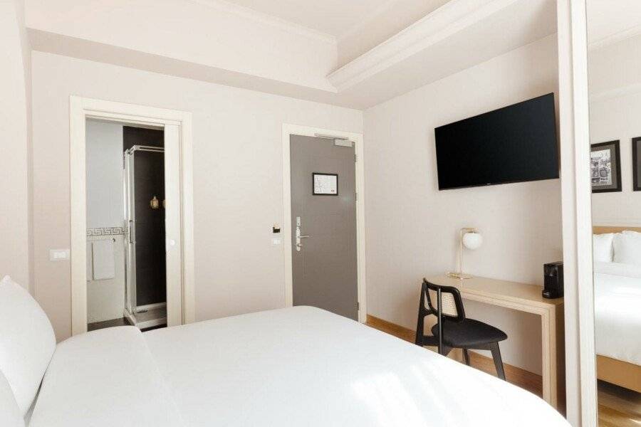 Sonder Piazza di Spagna hotel bedroom