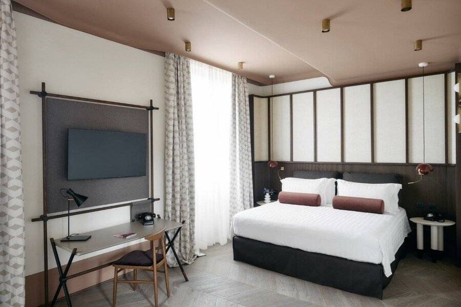 Palazzo Velabro, a Member of Design Hotels hotel bedroom