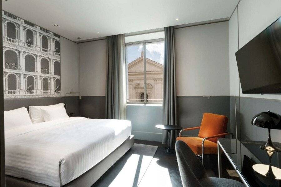 Radisson Collection Hotel, Roma Antica hotel bedroom