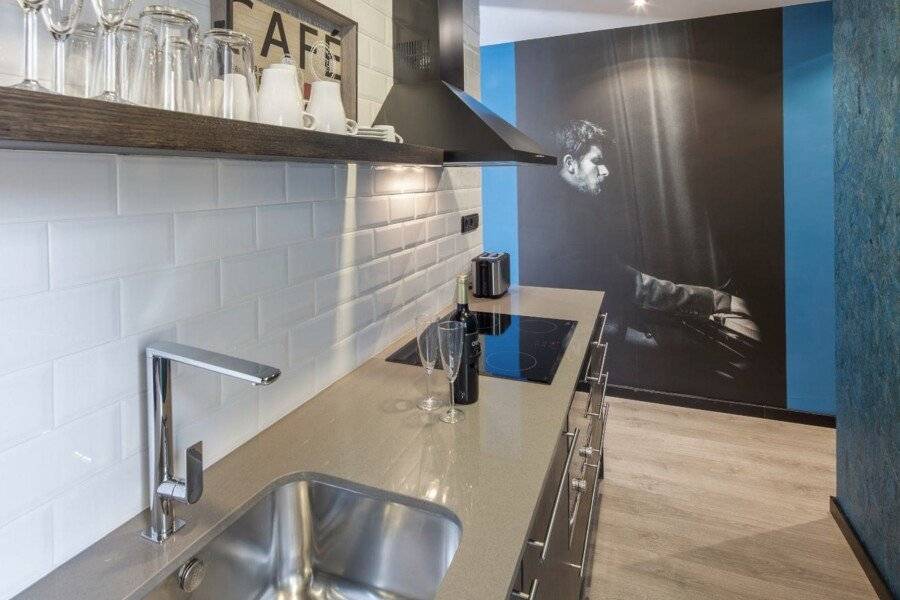 Habitat Apartments Cool Jazz kitchen