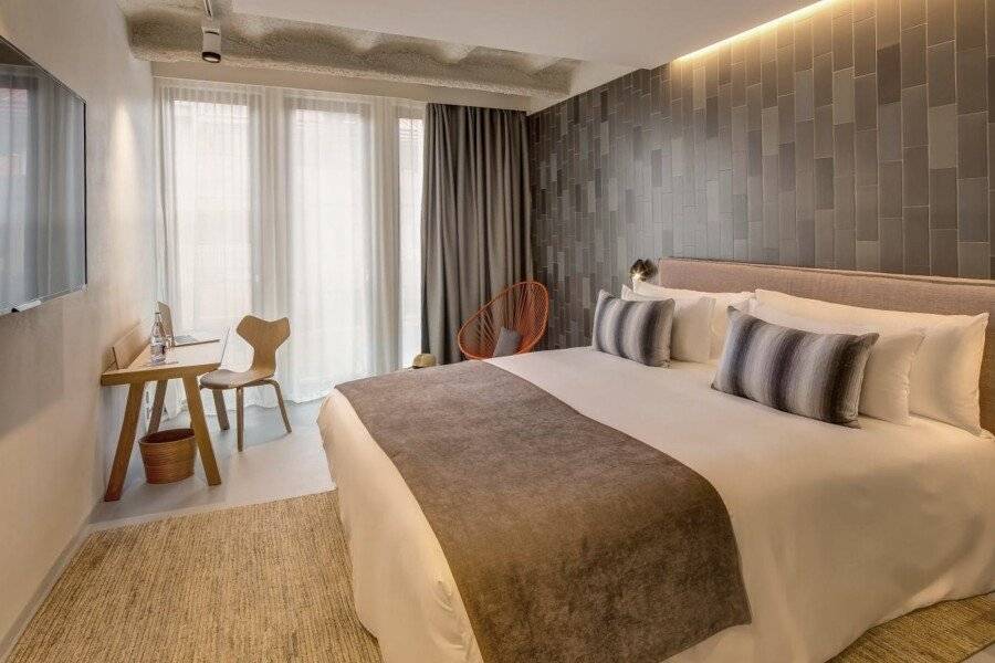 Ohla Eixample hotel bedroom