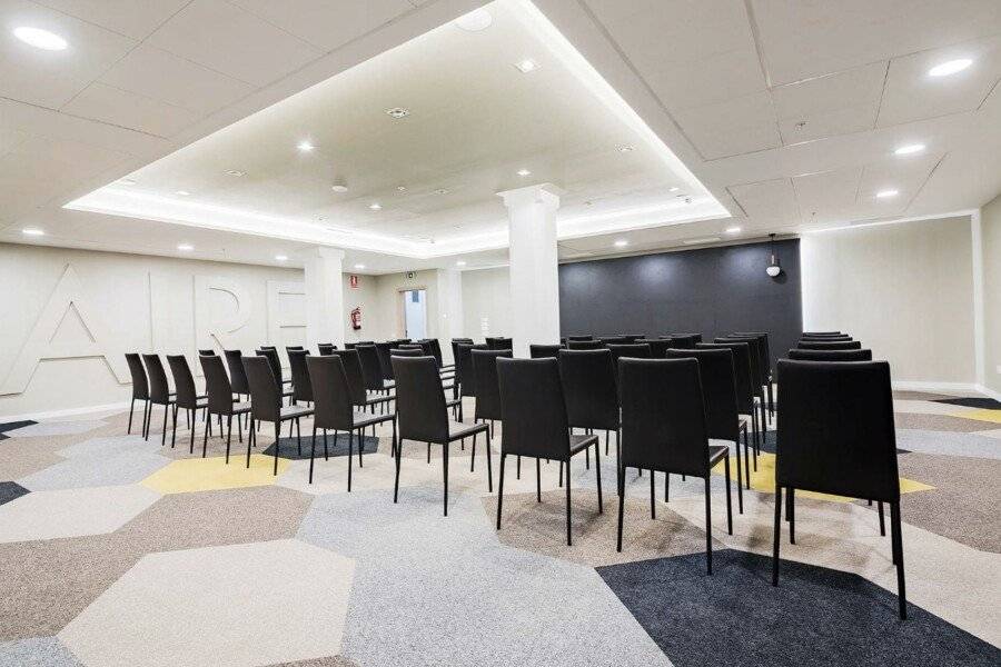 Golden Hotel Barcelona conference room