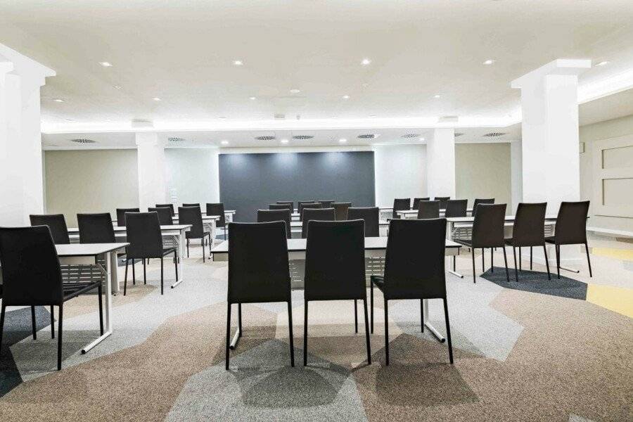 Golden Hotel Barcelona conference room,