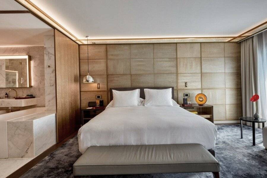 Almanac Barcelona hotel bedroom