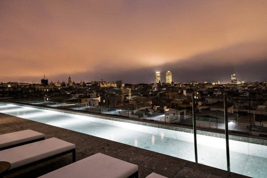 Yurbban Passage Hotel & Spa rooftop pool, infinity pool, ocean view