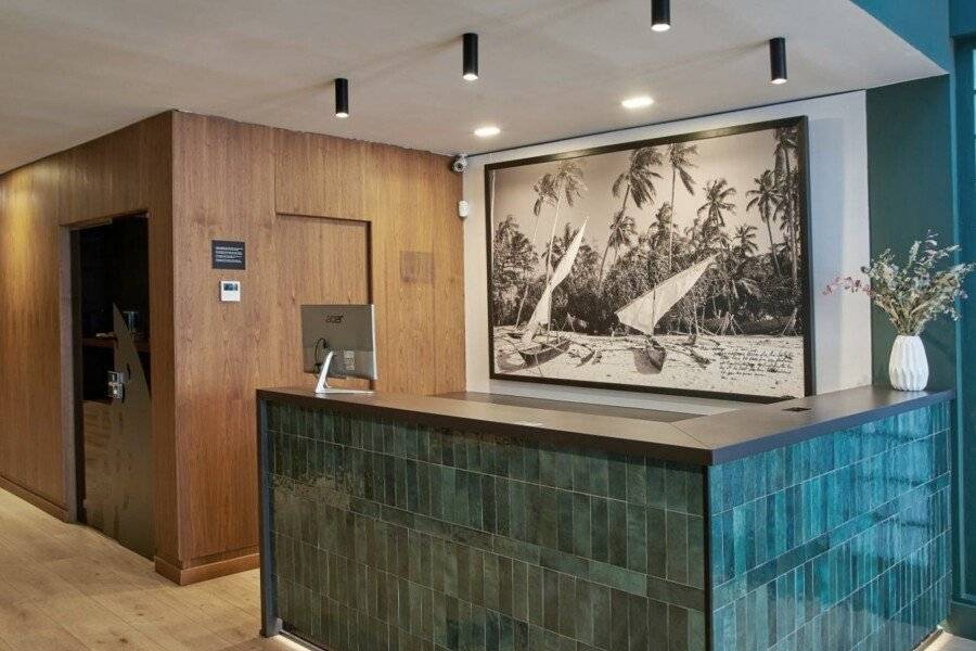 The Moods Oasis lobby, front desk