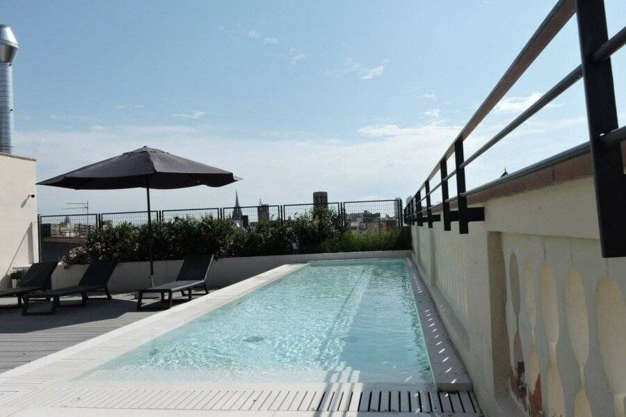 Hotel Raval House rooftop pool