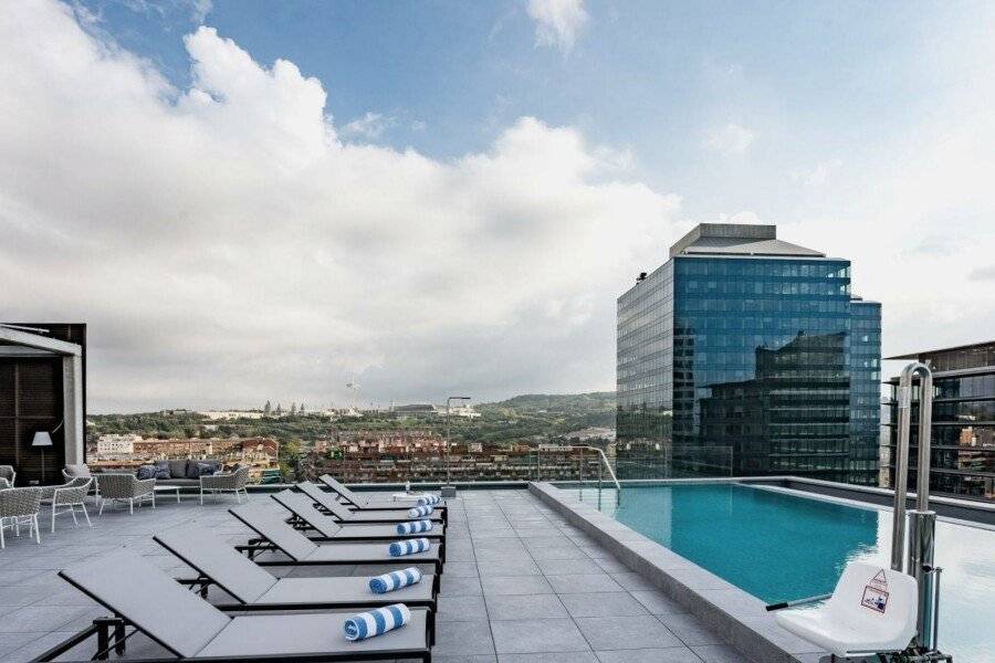 Leonardo Royal Hotel Fira rooftop pool,ocean view