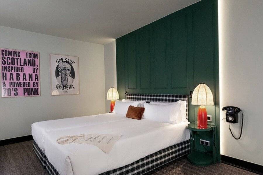 chic&basic Habana Hoose hotel bedroom