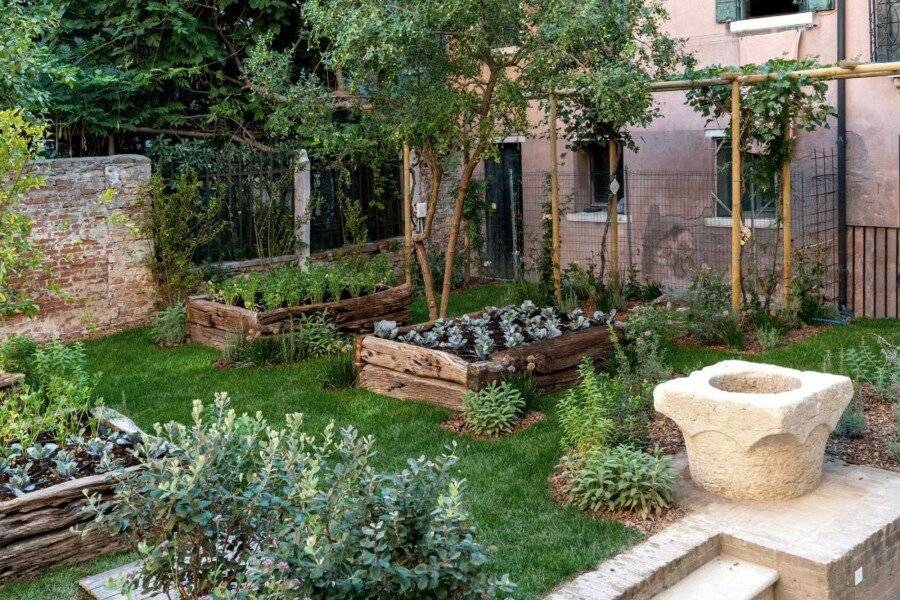 Ca'di Dio-Small Luxury Hotel garden,