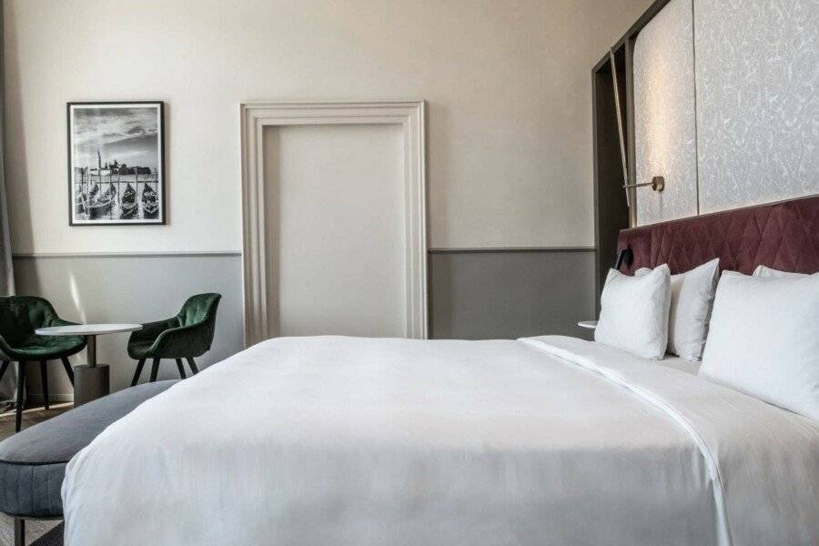 Radisson Collection Hotel, Palazzo Nani hotel bedroom