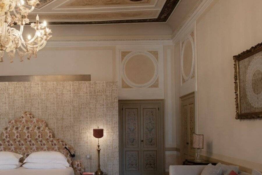 Palazzo Maria Formosa hotel bedroom