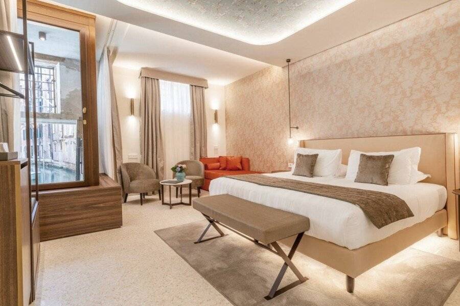 Palazzo Keller hotel bedroom