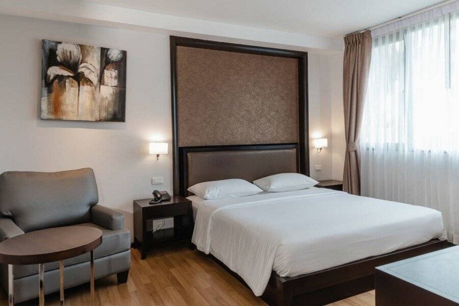 The Dawin Hotel hotel bedroom