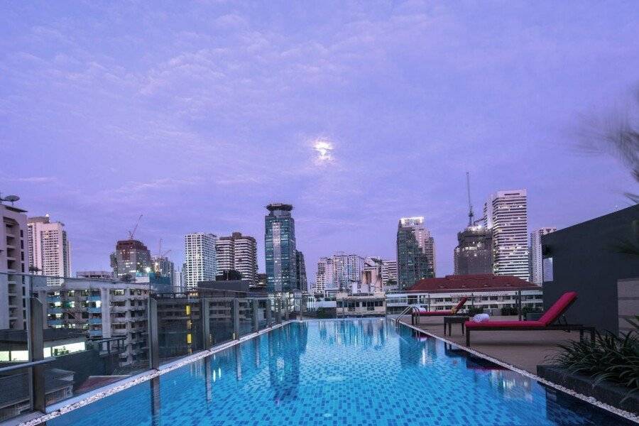 Travelodge Sukhumvit 11 rooftop pool,ocean view