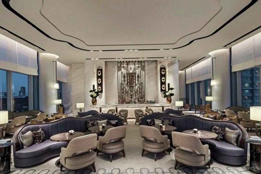 Waldorf Astoria lobby