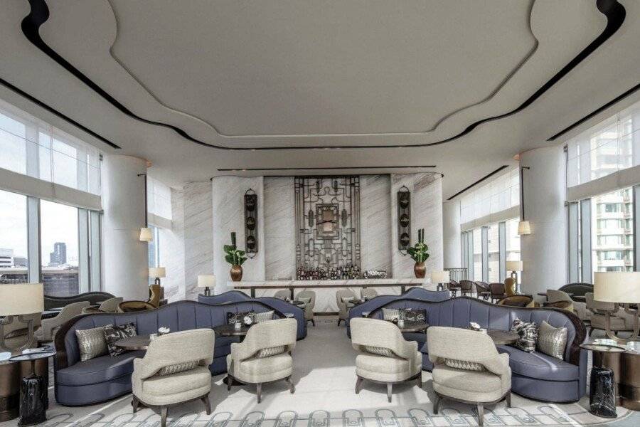 Waldorf Astoria lobby