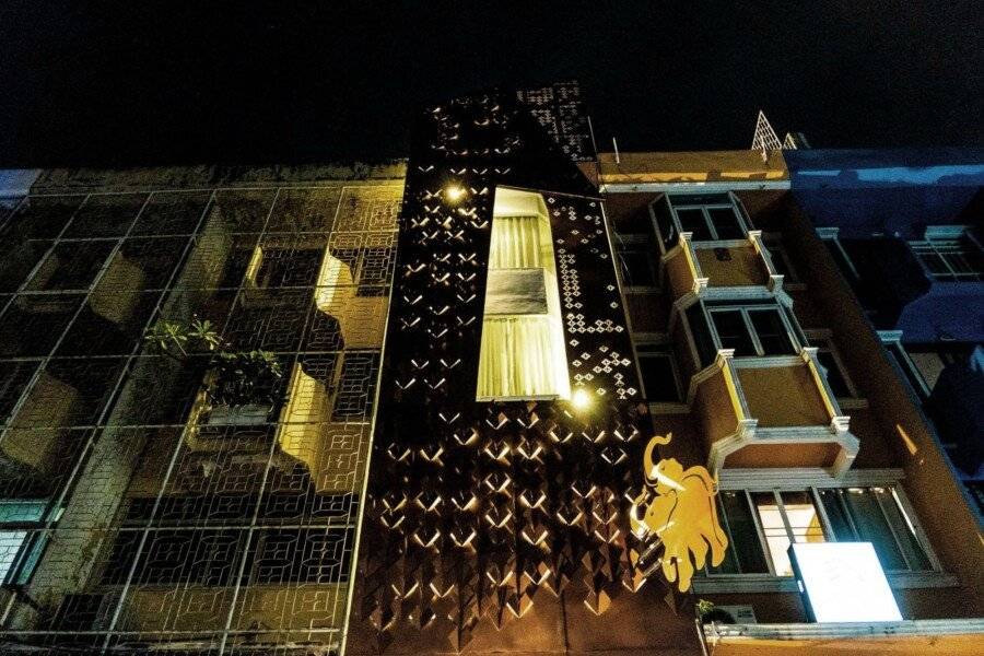 The LOL Elephant Hostel facade