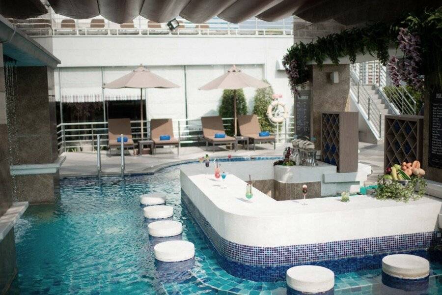 The Berkeley Hotel Pratunam - SHA Extra Plus outdoor pool,bar