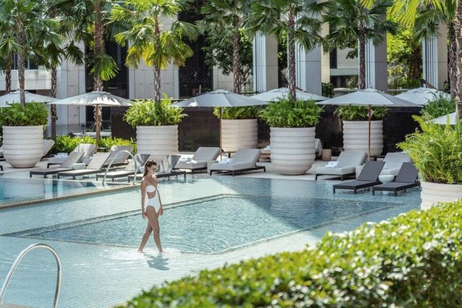 Four Seasons Hotel Bangkok at Chao Phraya River outdoor pool,spa