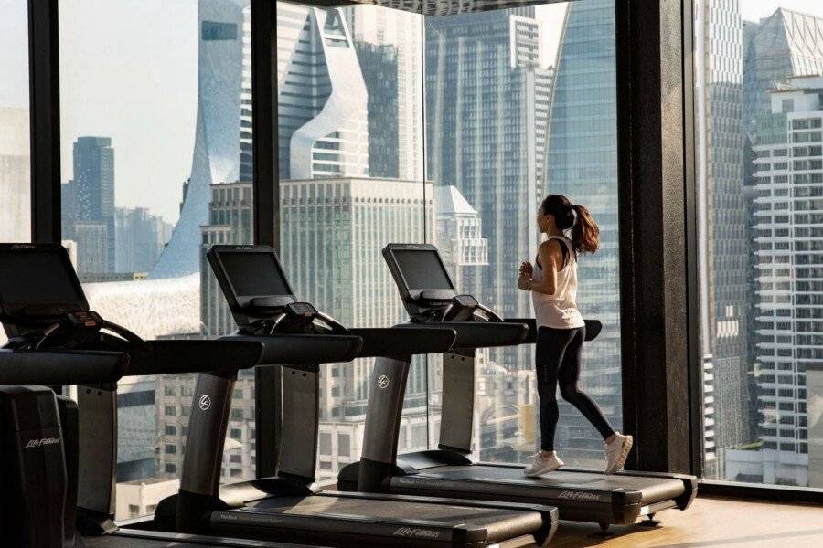 Sindhorn Midtown Hotel fitness centre