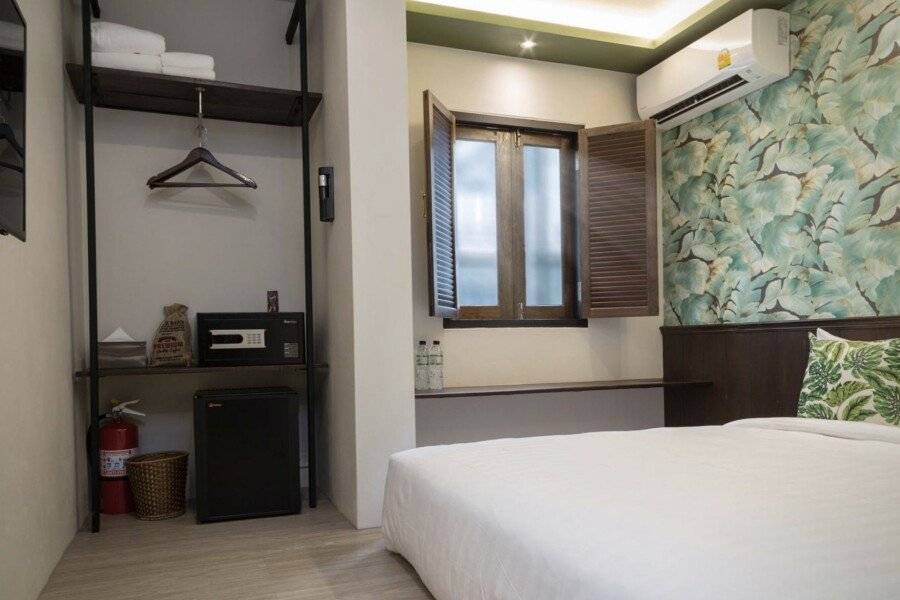 FOODOTEL hotel bedroom