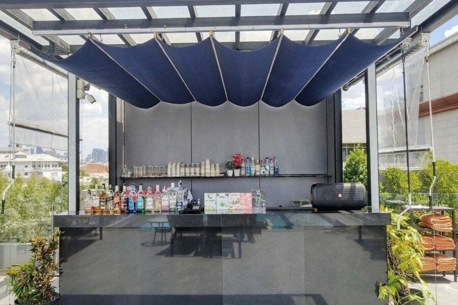 Ayathorn Bangkok bar