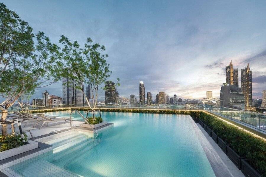 Grande Centre Point Surawong rooftop pool, infinity pool, outdoor pool, city view