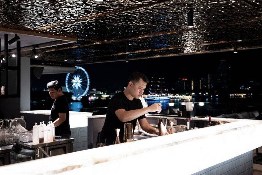 Ten Six Hundred, Chao Phraya by Preference bar